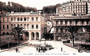 ALGER - PLACE BUGEAUD - PALAIS DU 19E CORPS D'ARMEE - 1932